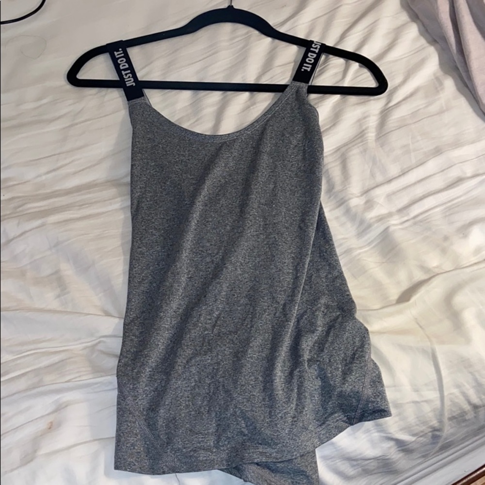 Women’s workout tank top